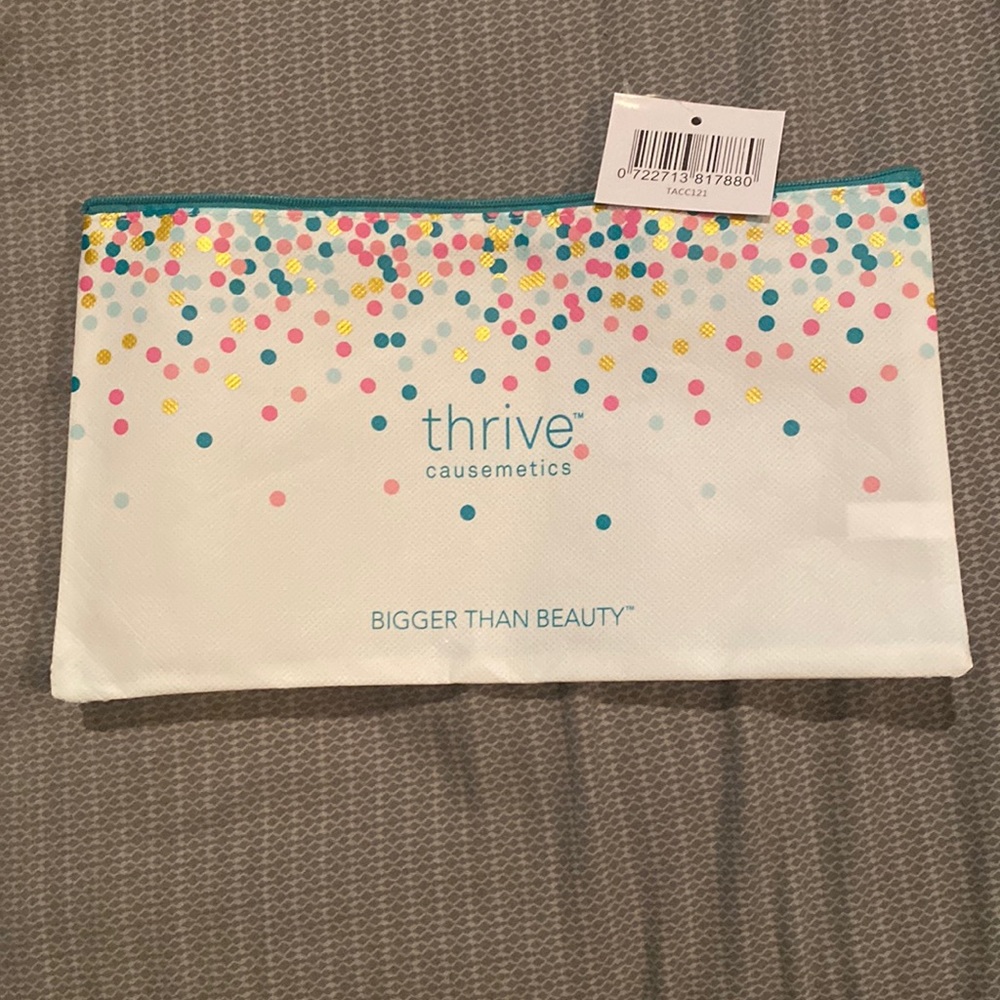 Thrive Causemetics makeup bag